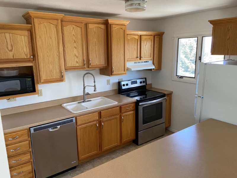 718 Darby St #A - Photo 3 of 18