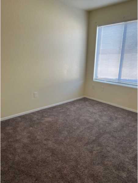 9072 W Swansea Dr - Photo 6 of 14