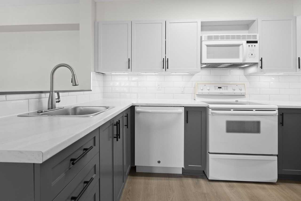 455 Canteval Terrace #100 - Photo 6 of 15