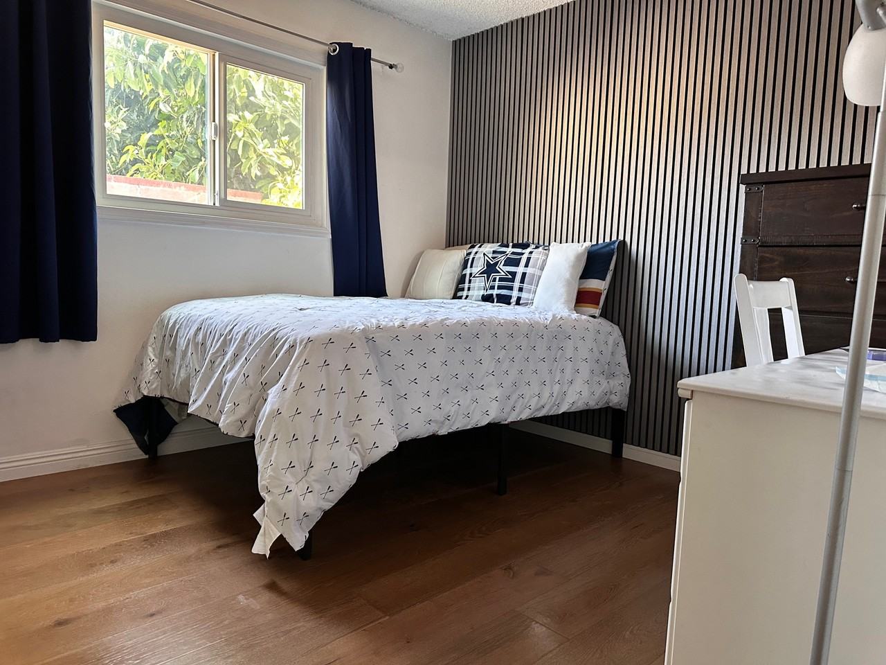 7011 Bellaire Avenue - Photo 3 of 11