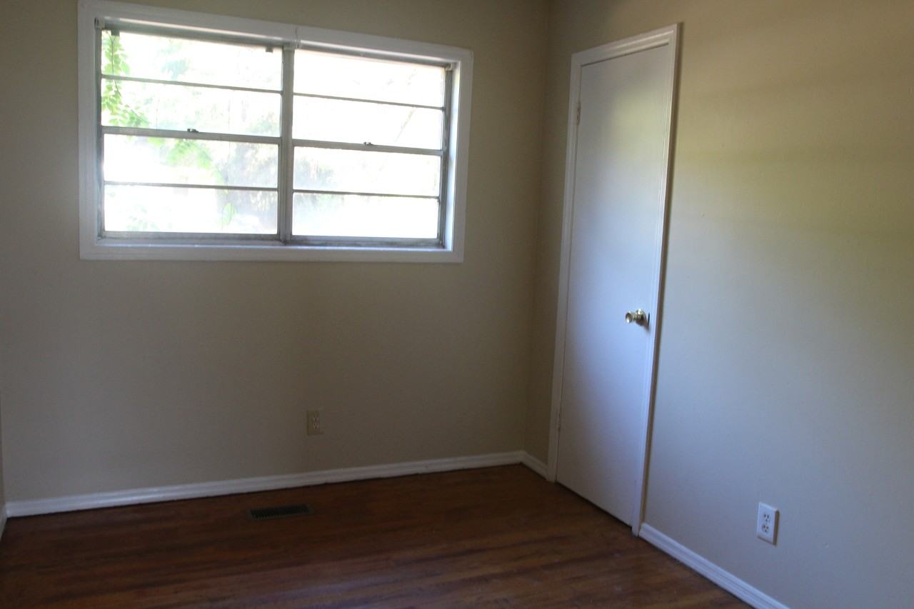 1404 West Lincoln Avenue #1 - Photo 4 of 7