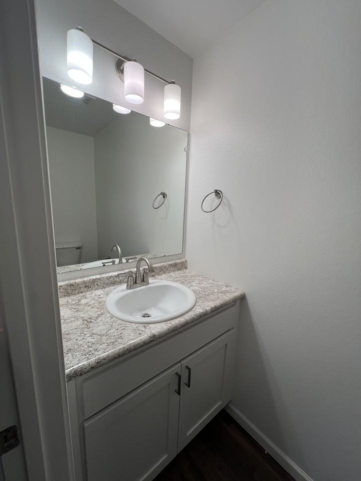 5970 36th St S #1 - Photo 6 of 20