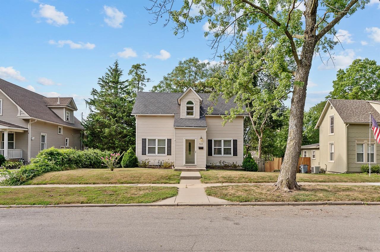 725 Michigan Ave #1 - Photo 2 of 12