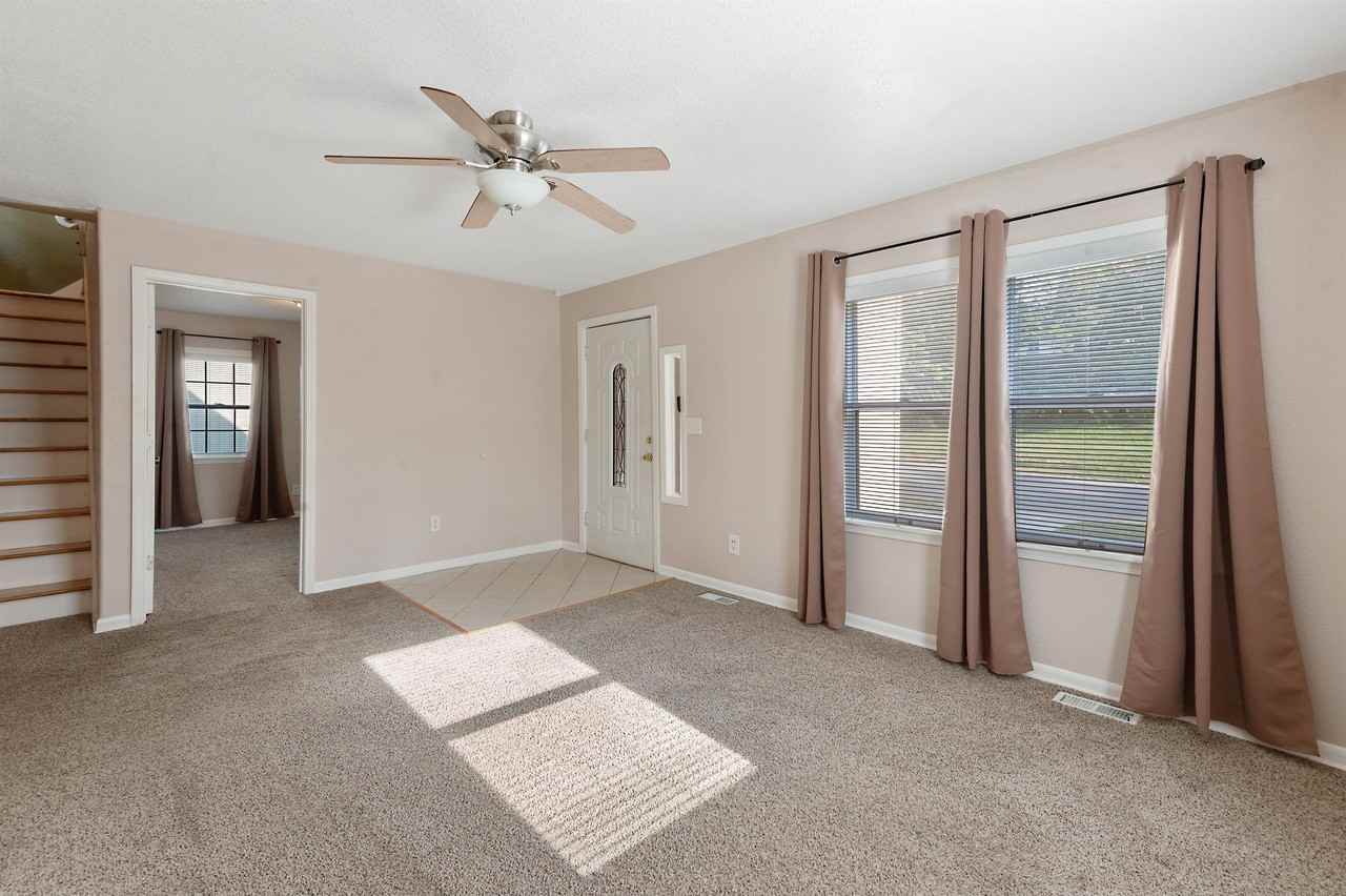 725 Michigan Ave #1 - Photo 4 of 12