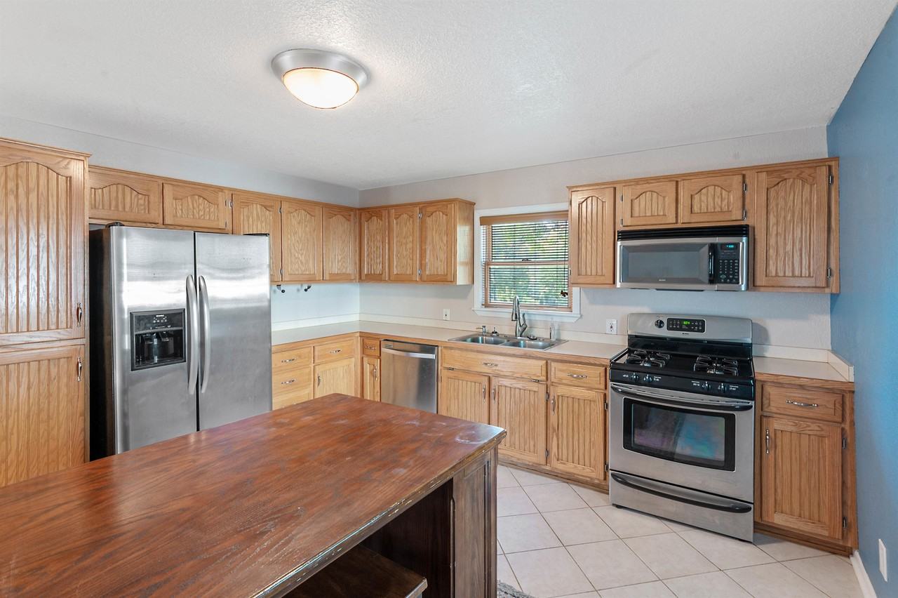 725 Michigan Ave #1 - Photo 5 of 12