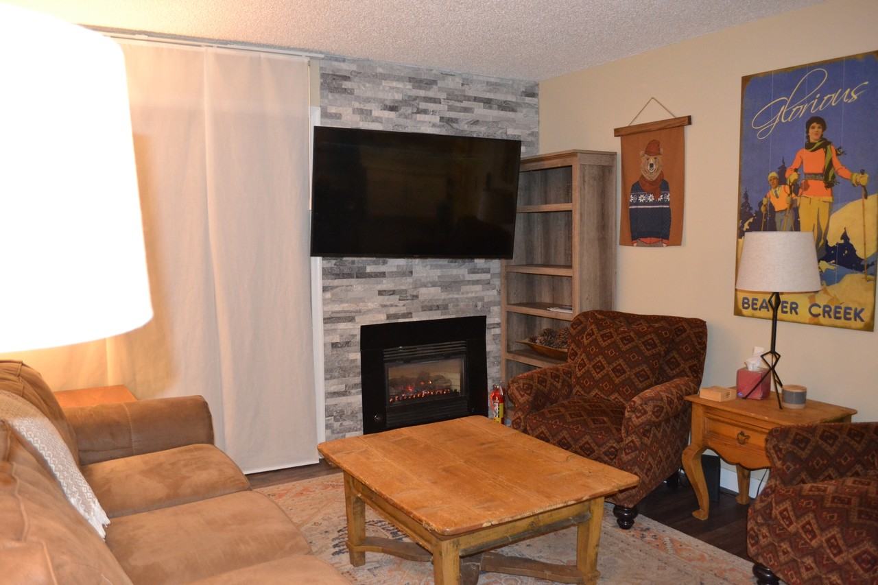 1016 West Beaver Creek Boulevard #1 - Photo 6 of 7