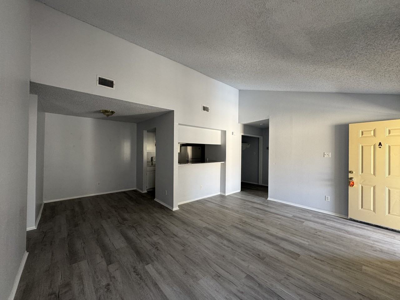 2210 Capitan Dr #A - Photo 4 of 20