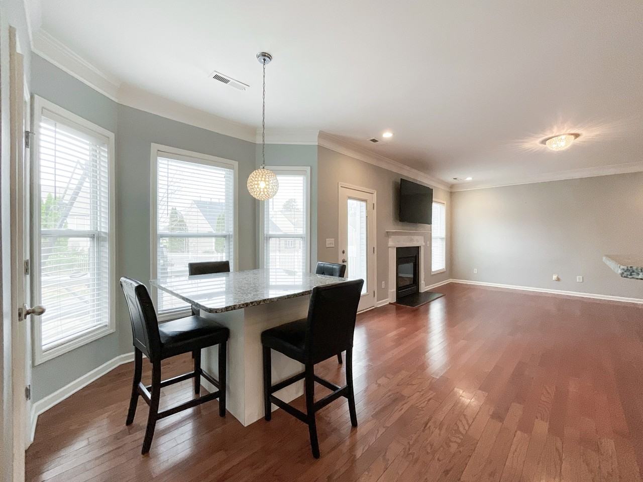 3021 Gloxinia Rd #1 - Photo 5 of 18