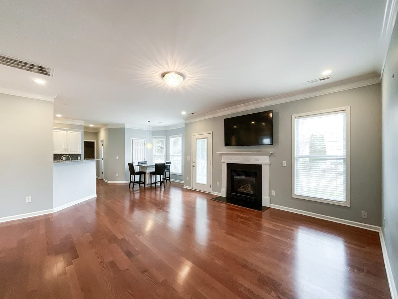 3021 Gloxinia Rd #1 - Photo 6 of 18