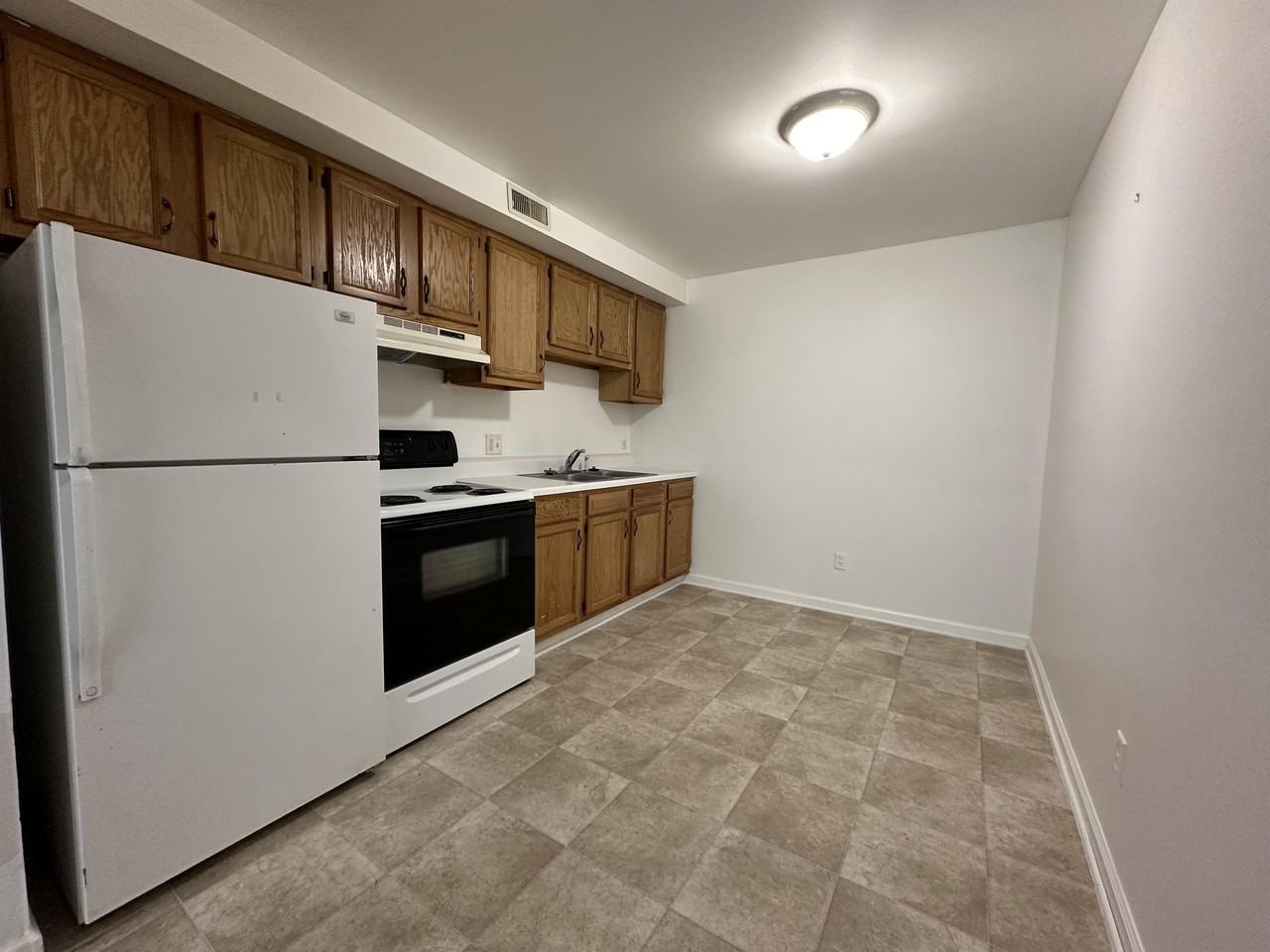 705 W Russell Rd #705A - Photo 5 of 11