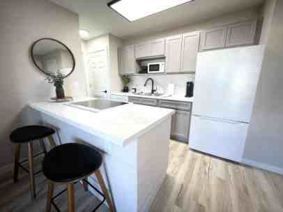 604 604 Marsha CourtApt. 9 #9