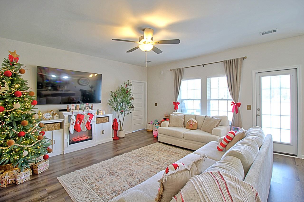 1560 Arnold Dr Se #1 - Photo 2 of 26