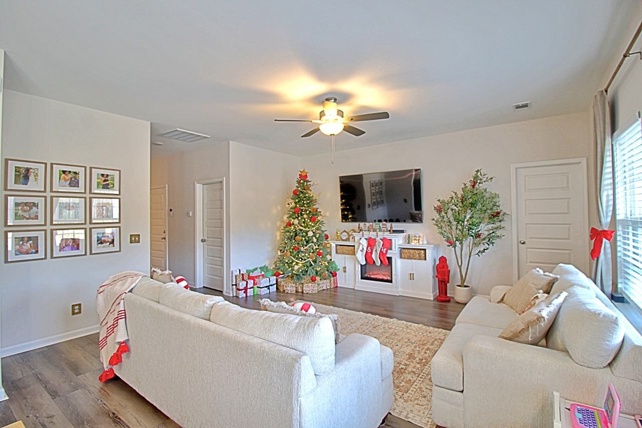 1560 Arnold Dr Se #1 - Photo 3 of 26