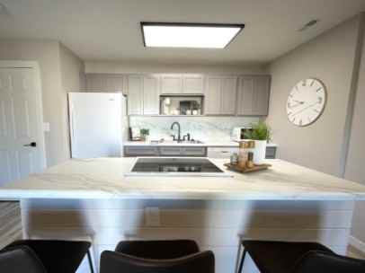 604 604 Marsha CourtApt. 16 #16