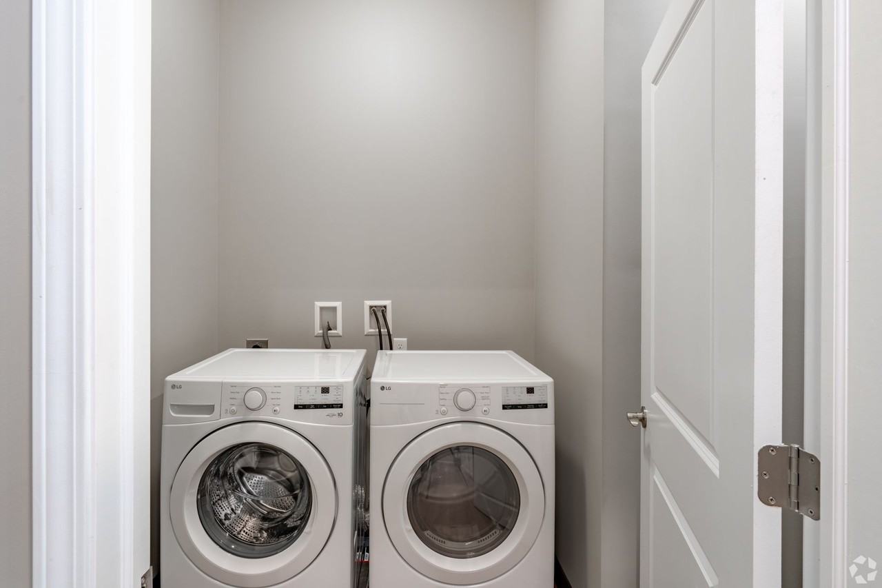 The Frazier - Photo 7 of 26