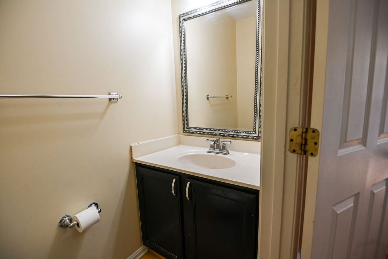 207 Edge Creek Ln - Photo 2 of 20