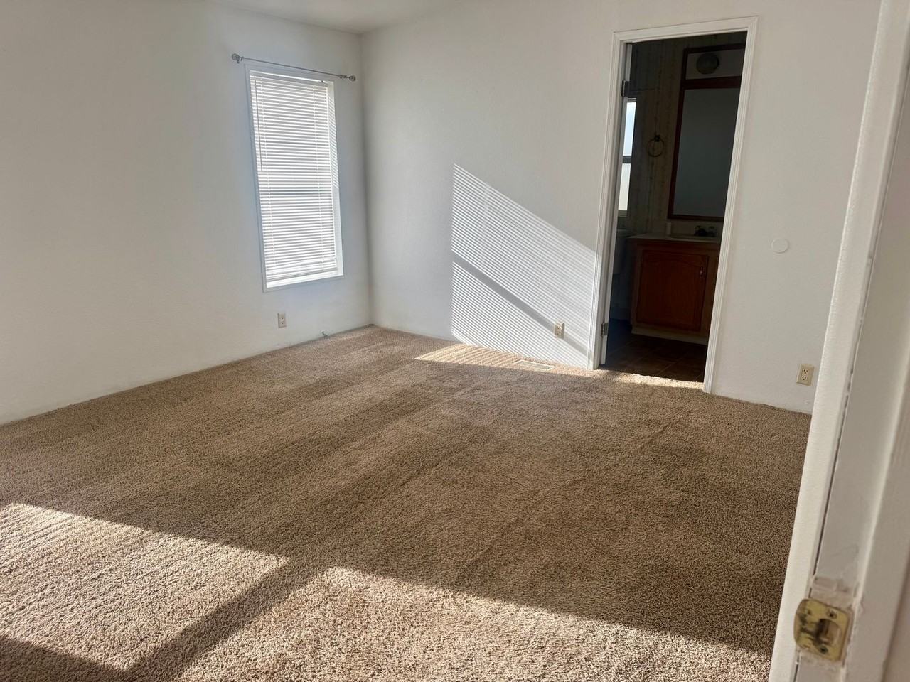 1724 Stoneridge Dr - Photo 6 of 11