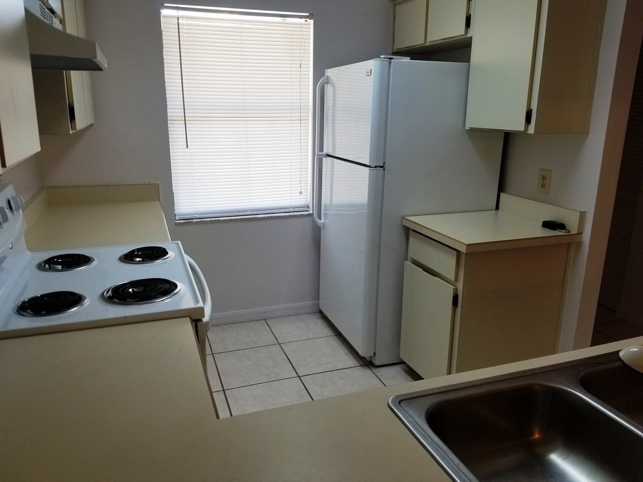 221 Olmstead Dr - Photo 3 of 10