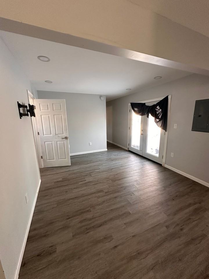 7927 Rinaldo Boulevard North - Photo 4 of 9