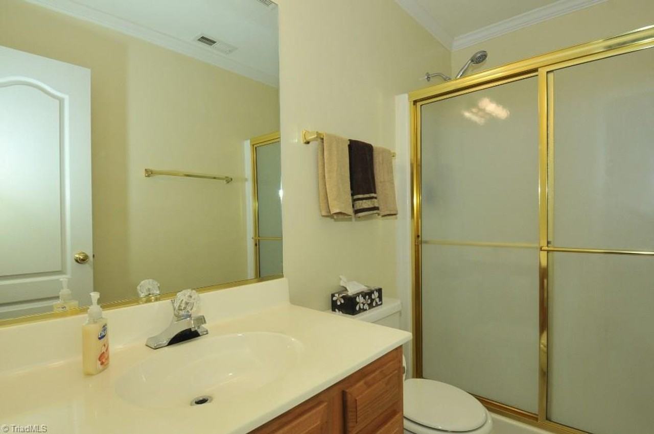 128 Troonsway Road - Photo 2 of 11