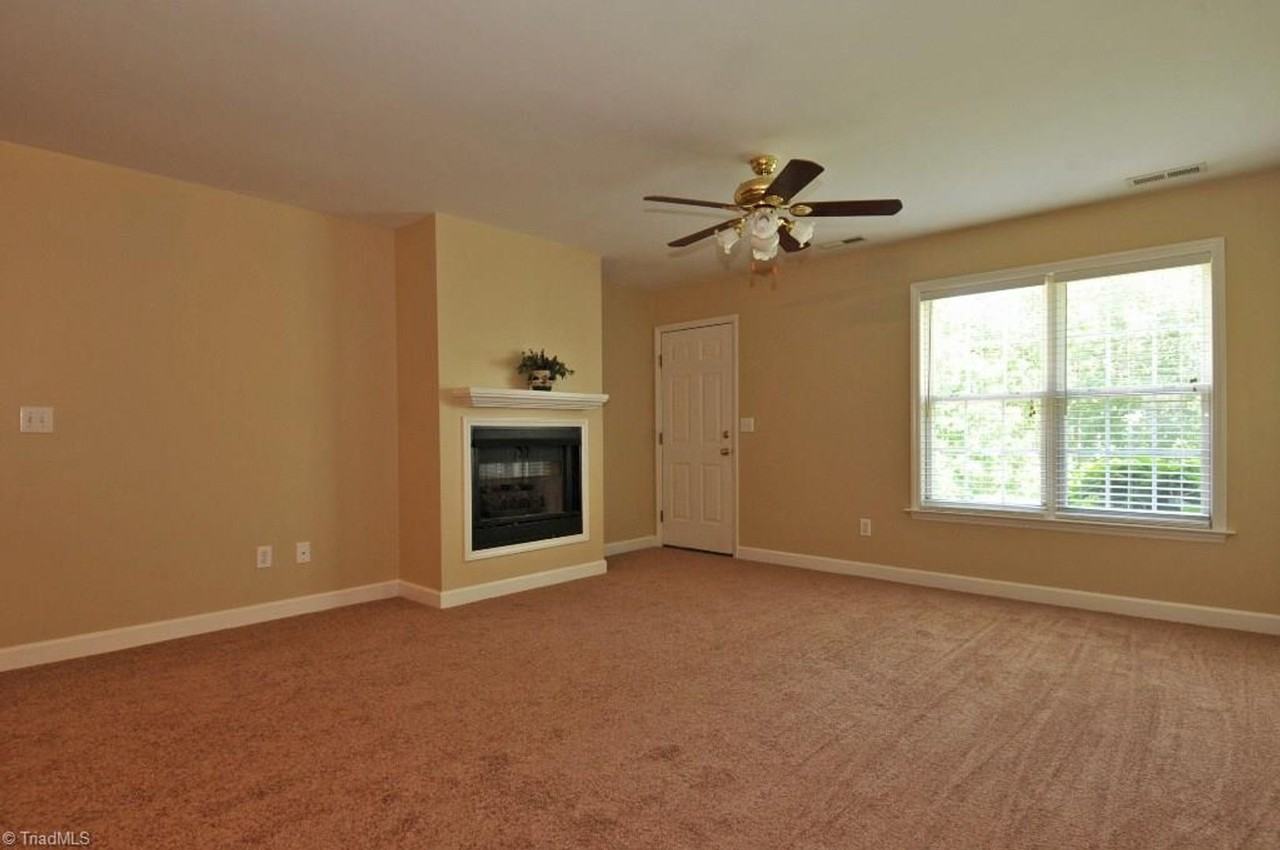 128 Troonsway Road - Photo 3 of 11