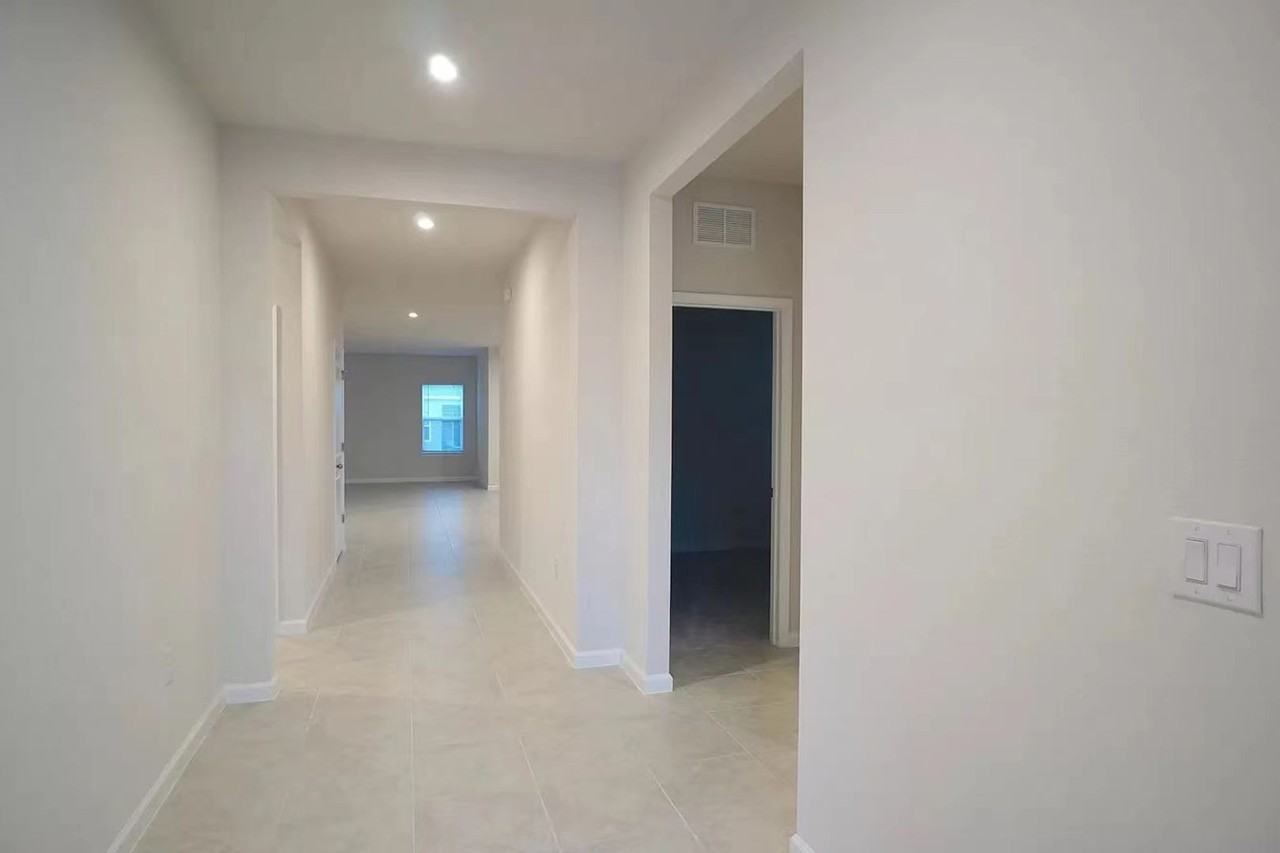 5530 Bonn Way - Photo 4 of 27