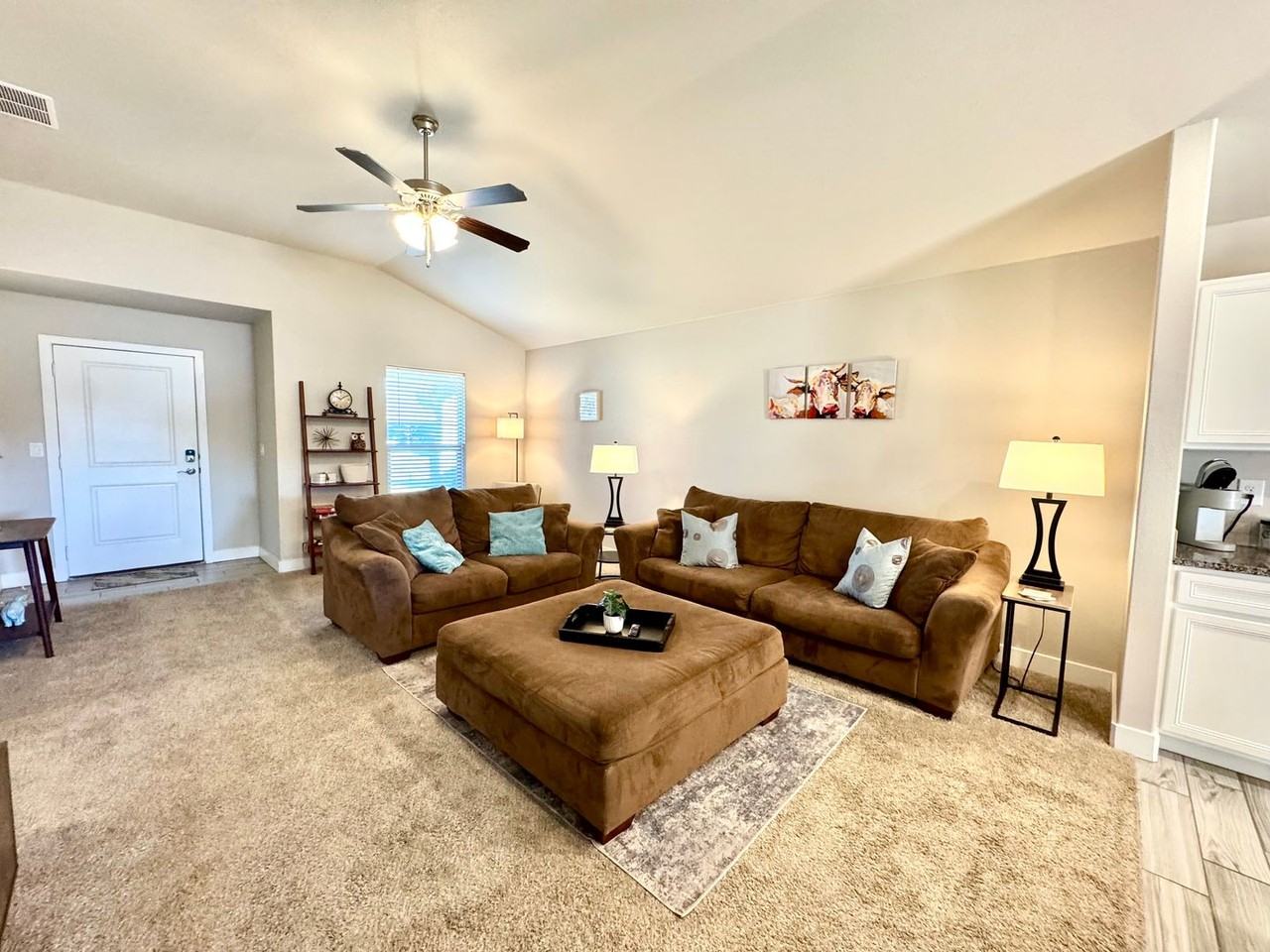 3108 Urbana Avenue - Photo 7 of 32