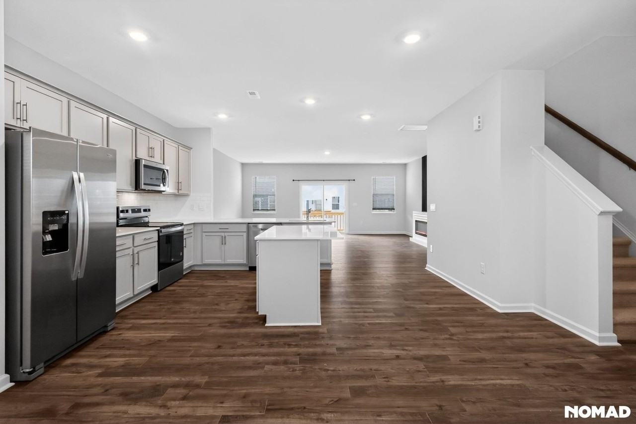 821 Washington St - Photo 5 of 27