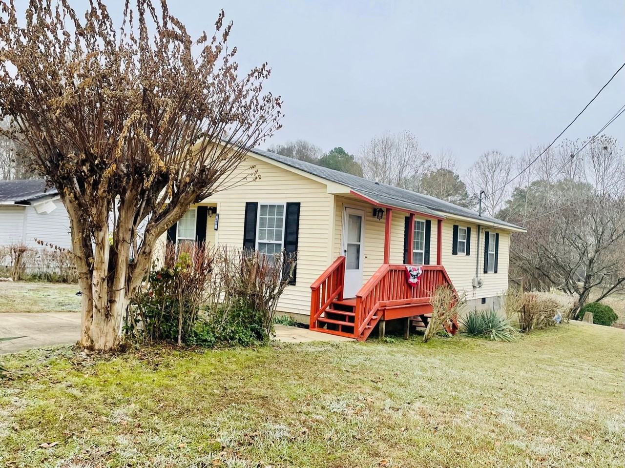 300 Lincoln Street - Photo 2 of 9