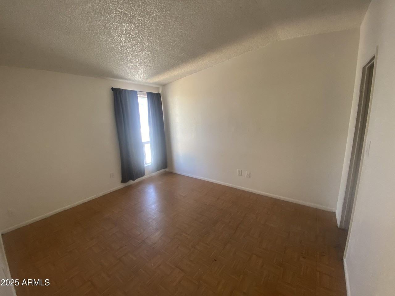 453 North Williams #B - Photo 3 of 5