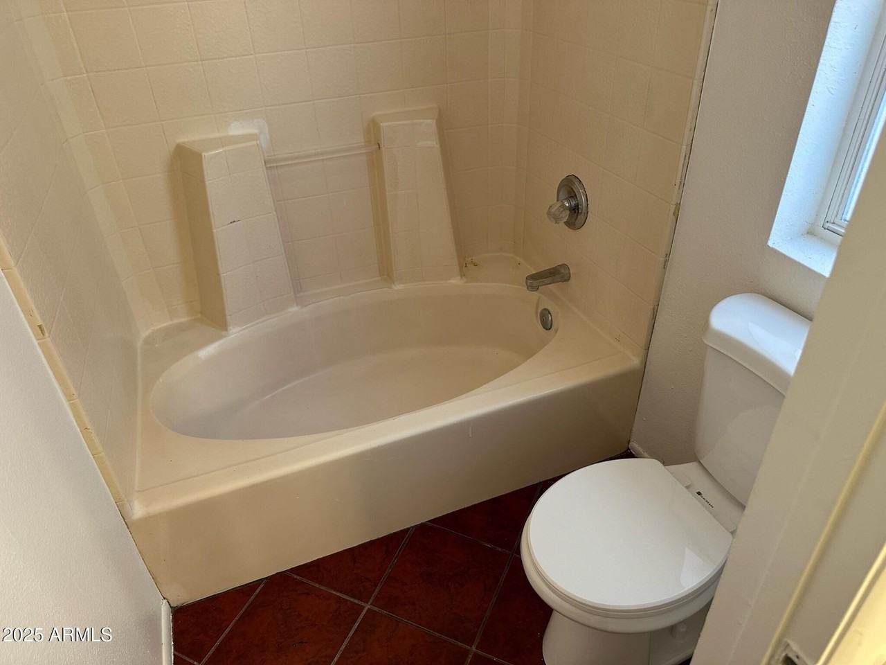 9988 W Devonshire Ave - Photo 4 of 17