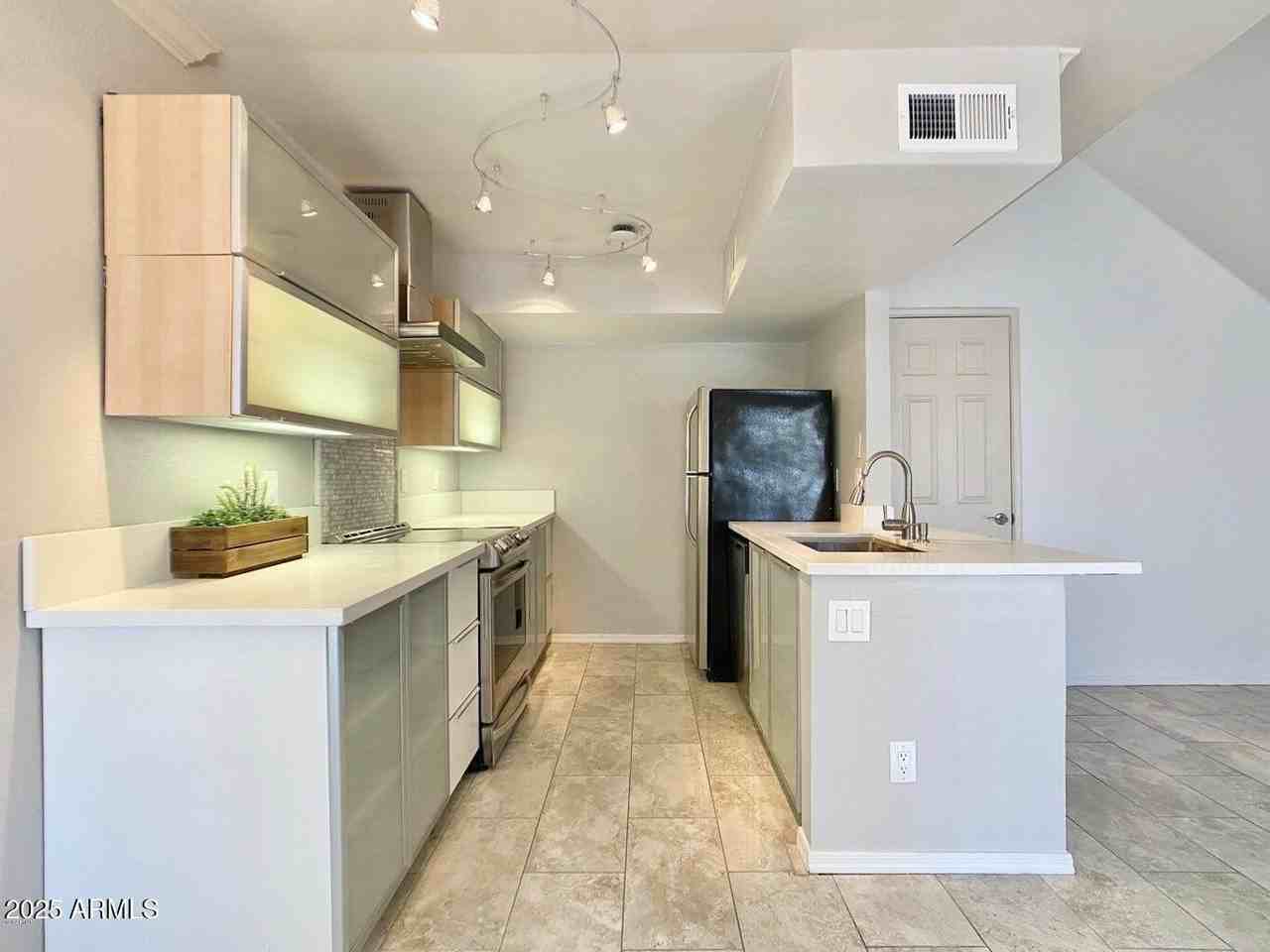 3600 N Hayden Rd Apt 3604 #3604 - Photo 5 of 41