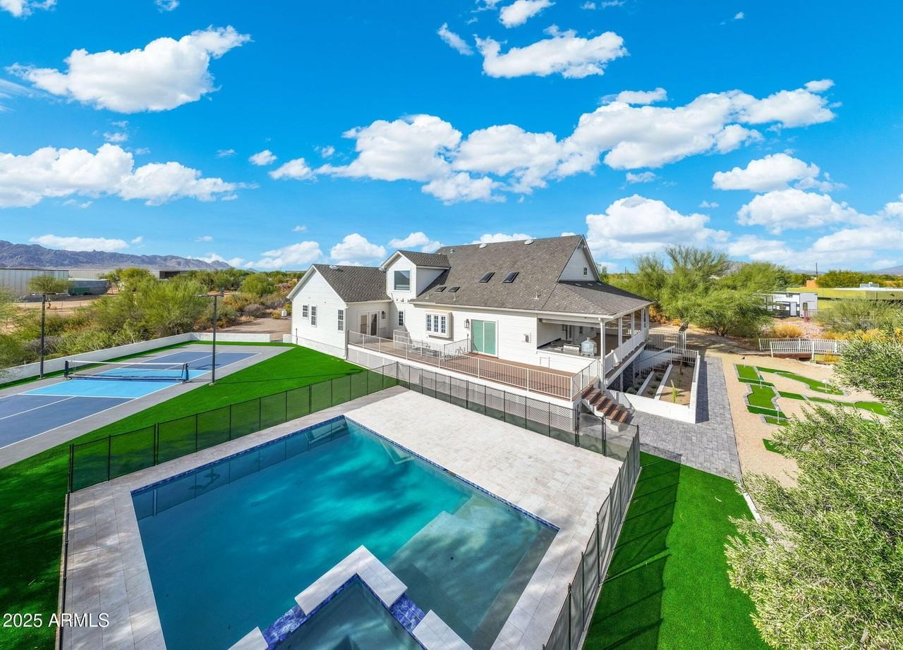 27921 N 153rd St - Photo 5 of 50