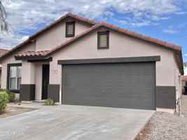 featured image of 1002 E Arabian Dr