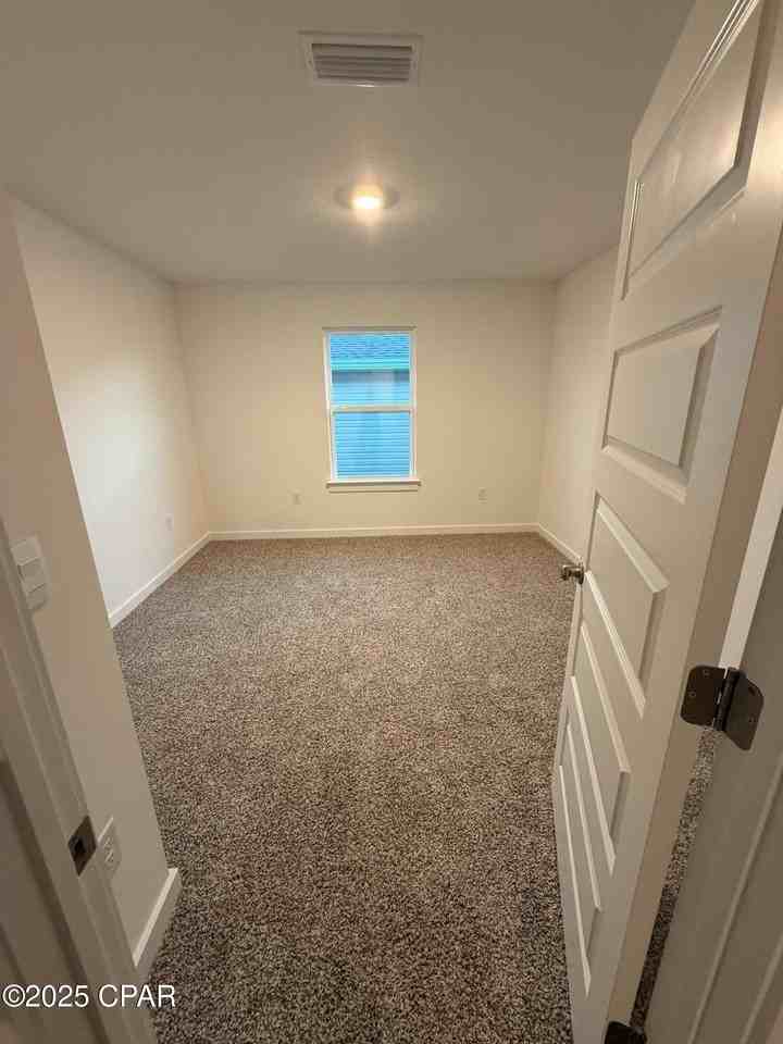 135 Dockside Rd - Photo 6 of 10