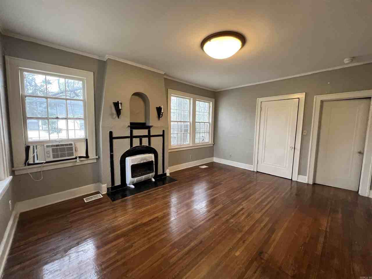 3224 W 11th St - Photo 3 of 11