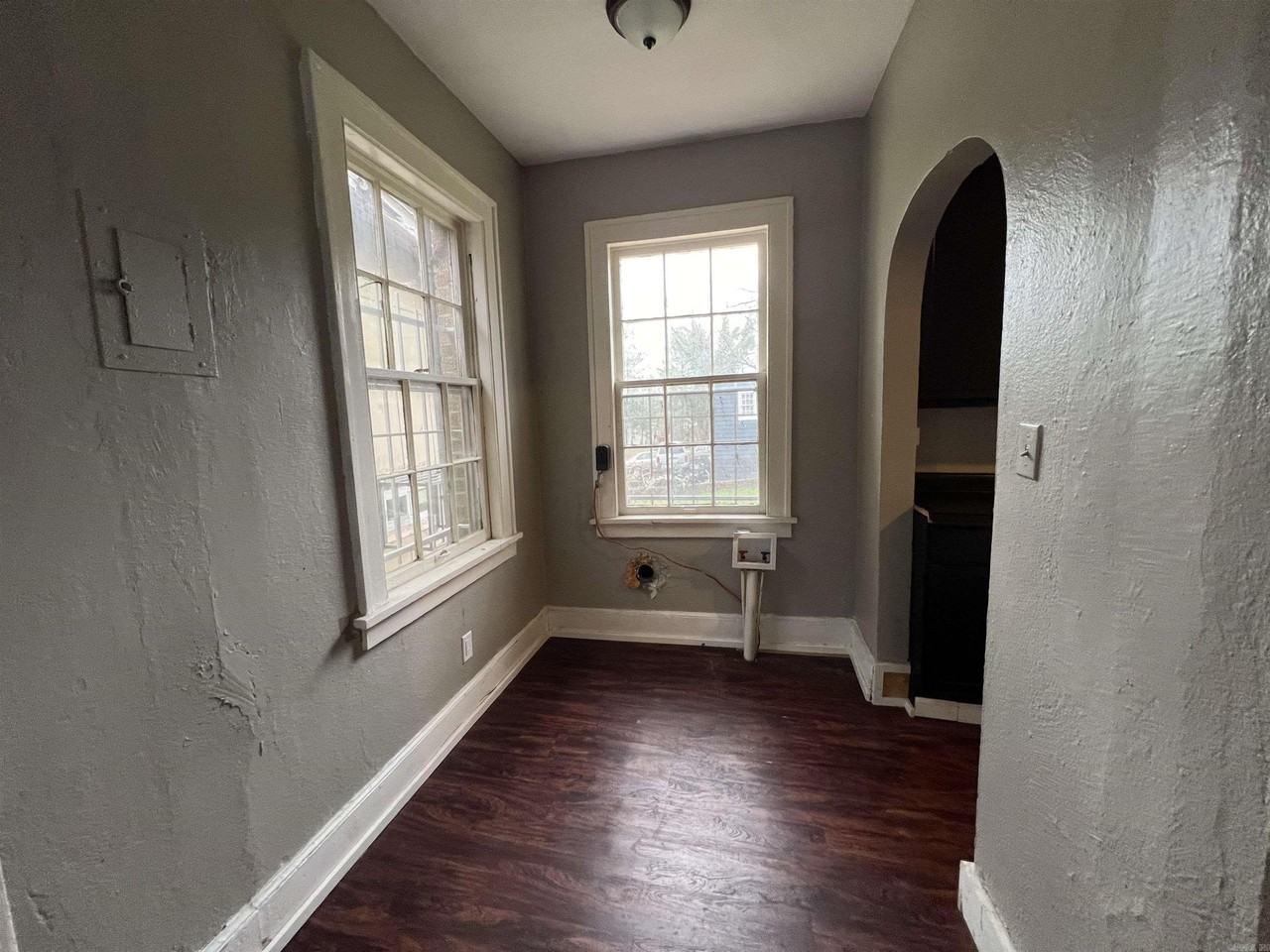 3224 W 11th St - Photo 7 of 11