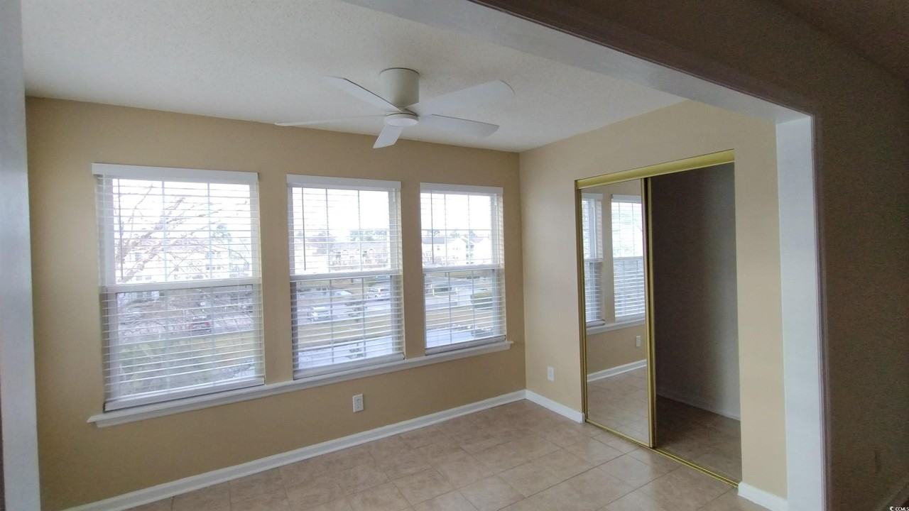 2269 Essex Dr - Photo 3 of 31