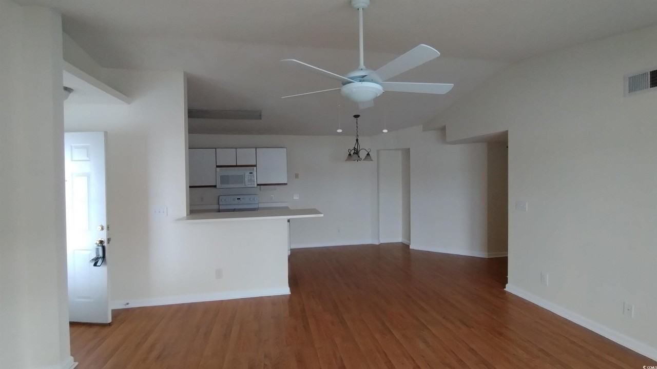 2269 Essex Dr - Photo 5 of 31