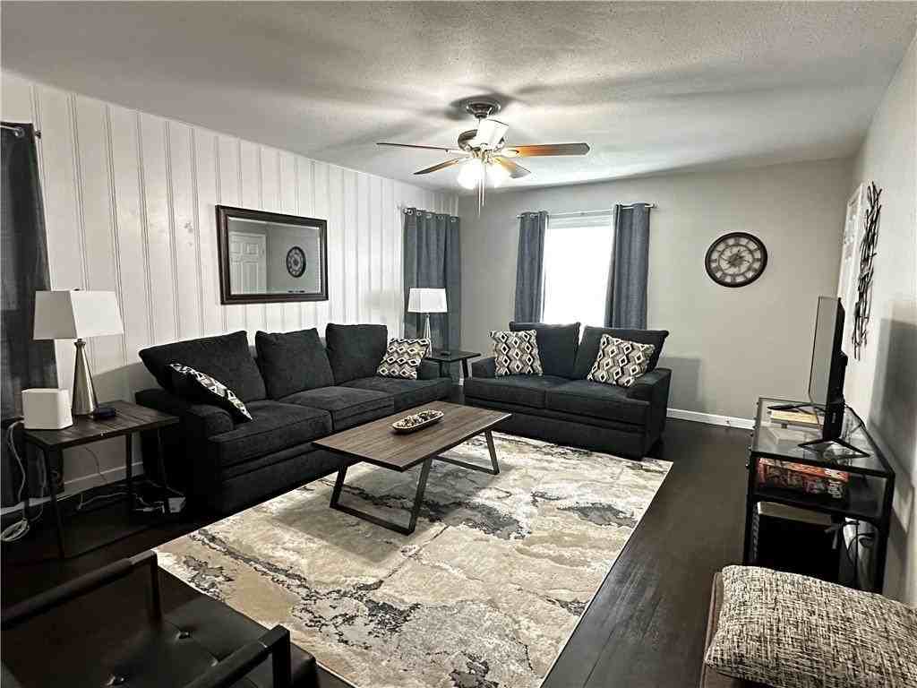 2837 Santa Fe St - Photo 2 of 12