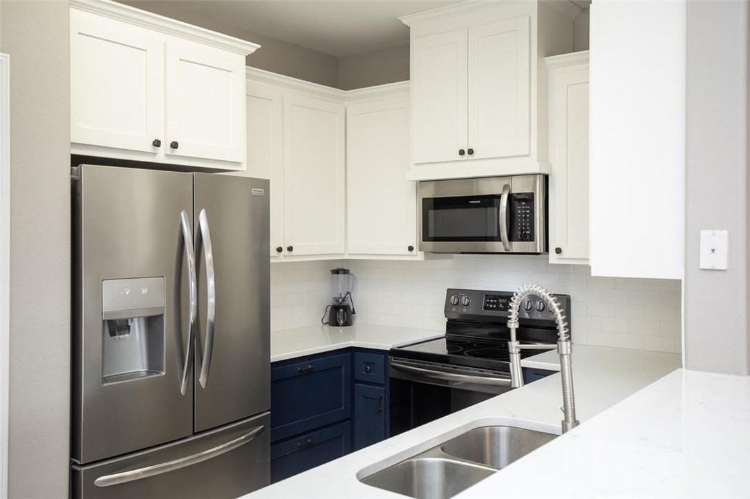 2915 S 11th St Unit 202 #202 - Photo 3 of 17