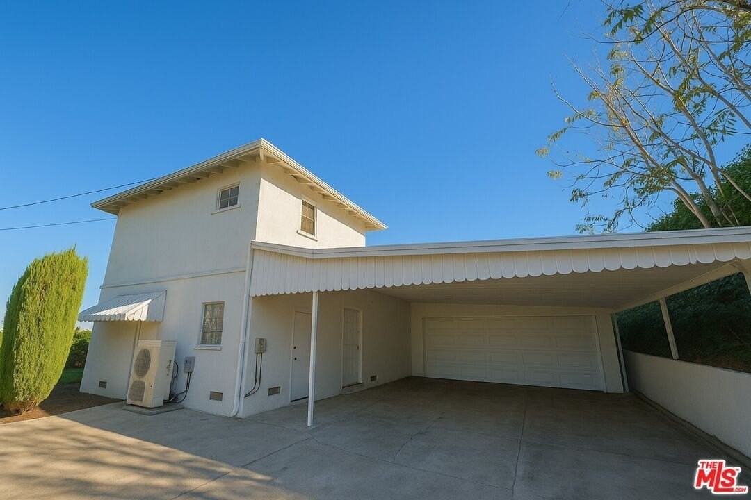 3641 Sunswept Drive - Photo 2 of 24