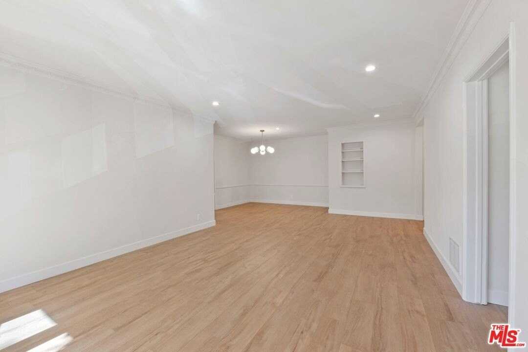 1252 N Crescent Heights Blvd Apt 1 #1 - Photo 2 of 14