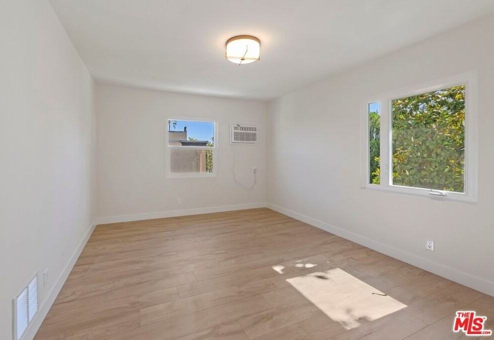 1252 N Crescent Heights Blvd Apt 1 #1 - Photo 4 of 14