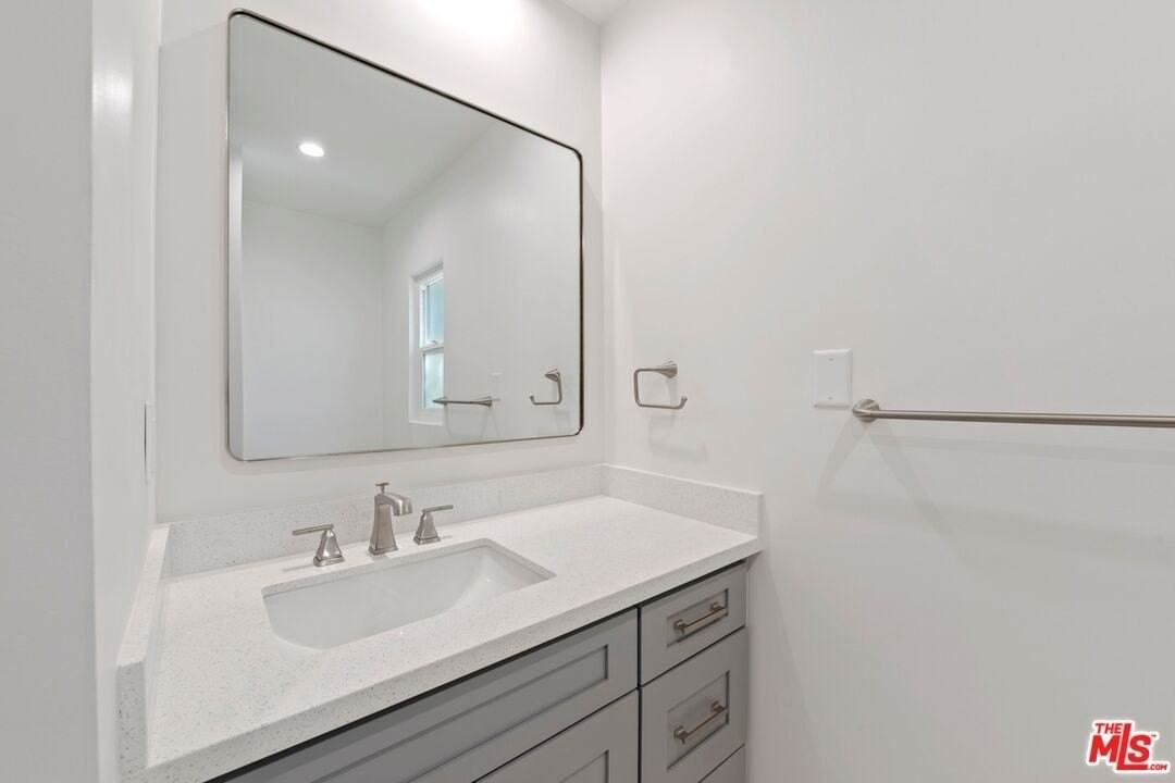 1252 N Crescent Heights Blvd Apt 1 #1 - Photo 7 of 14