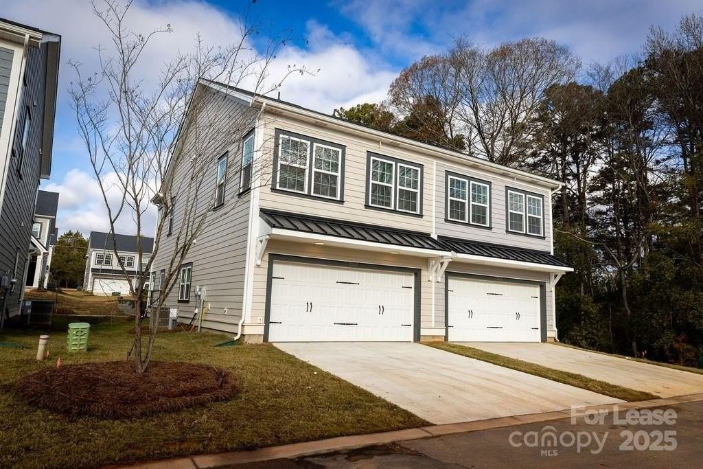 5021 Cherry Gum Court - Photo 2 of 42