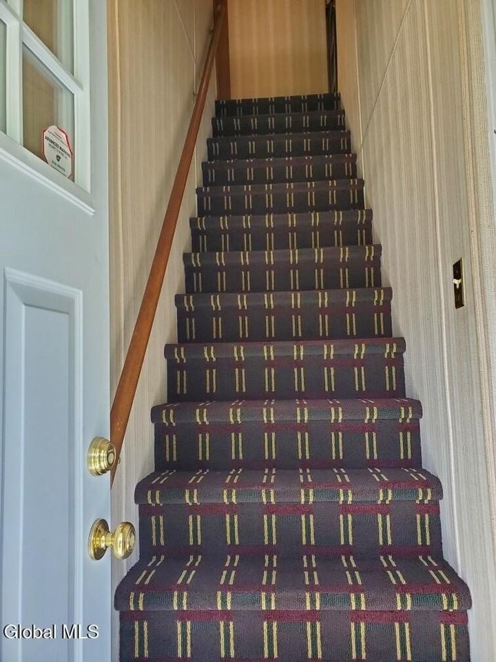 1058 Washington Ave Unit 2 #2 - Photo 3 of 14