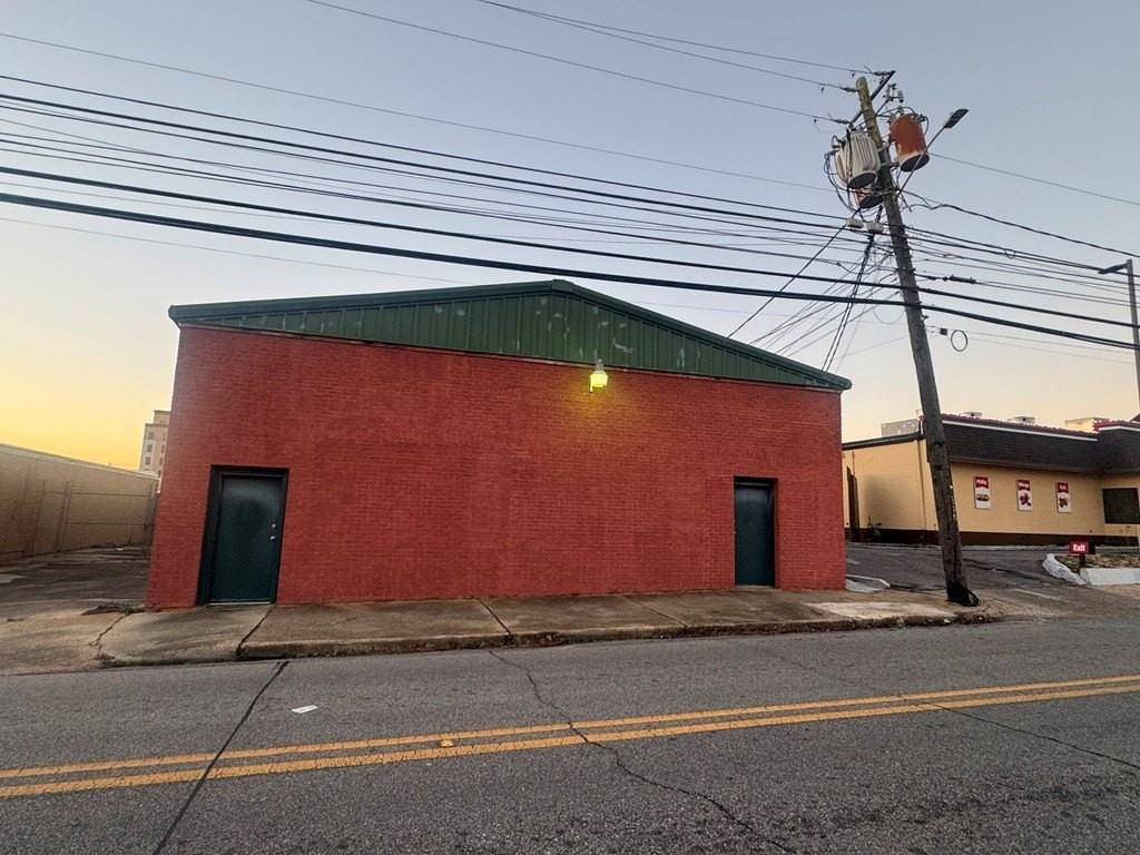 107 West Burdeshaw Street - Photo 7 of 7