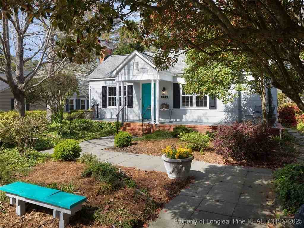 1524 Brookside Ave - Photo 2 of 34