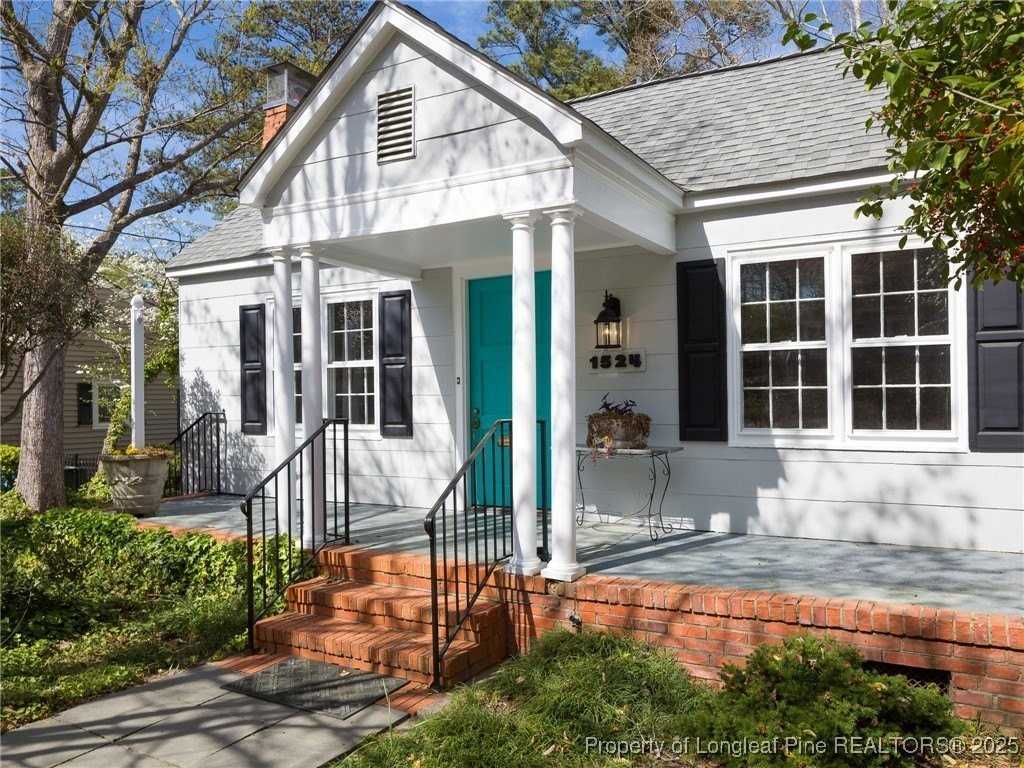 1524 Brookside Ave - Photo 3 of 34